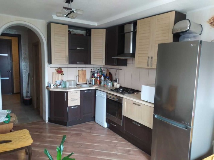 Продам четырех комнатную квартиру с ремонтом в центре Харькова - фото 1