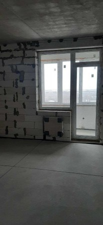 1-комнатная квартира в сданном новом ЖК "Скай сити" на Черемушках - фото 1