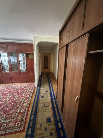 Продається 3-кімнатна квартира на вулиці Героїв Рятувальників - фото 1
