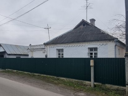 Продам дом на Заречье со всеми коммуникациями.