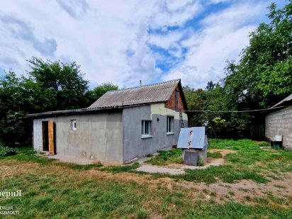 Продам цегляний будинок зі свіжим ремонтом в Кривошиїнцях.