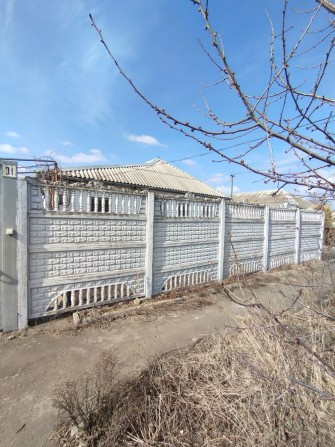 Продам дом в г. Луганск, район 5 школы - фото 1