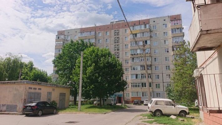 Продається однокімнатна квартира на восьмому поверху по вул. Івана Кожедуба (п.Запорожця) - фото 1