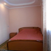 2к потижнево та подобово, центр, поруч ринок та Глобал, 5 спальних місць Житомир