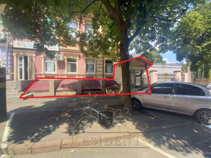 Оренда приміщення в центрі міста. Червона лінія, окермий вхід. Днепр