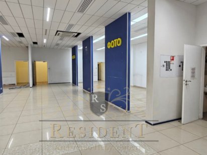 Здам приміщення в центрі міста (Баумана ). Червона лінія з окремим входом. Днепр