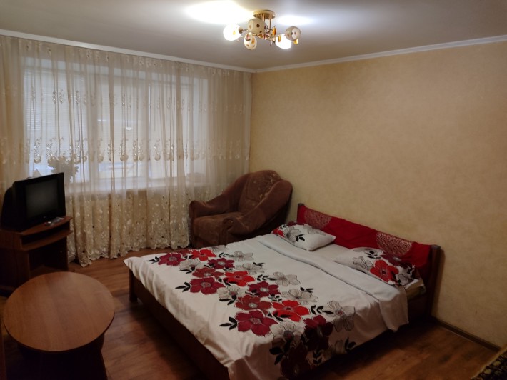 Современная квартира в центре Житомира ул. Небесной сотни 7 - фото 1