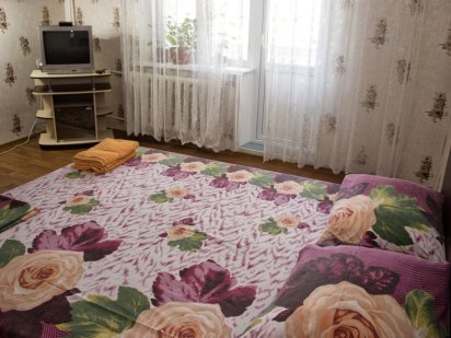 Хорошая добротная квартира в центре Житомира ул.Львовская 11 Житомир