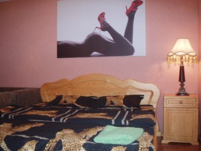 На площади отличная квартира