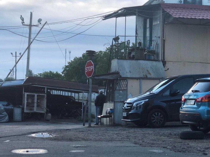 Сдам место на стоянке "Олимп", ул.Вильямса - фото 1