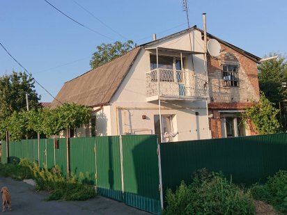 Продається частина двоповерхового будинку, нижній ДНС. Белая Церковь