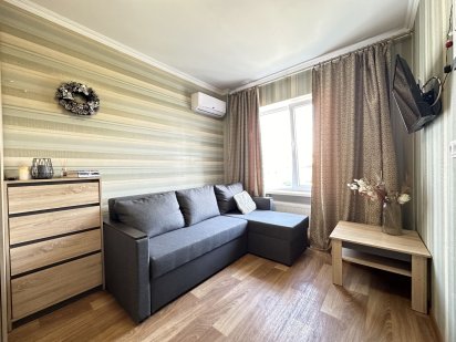 Власник 1к студія з ремонтом Харків перший поверх Харків