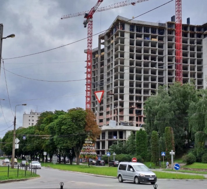 Продаж 2к квартири 58 кв. м на вул. Юліана Опільського - фото 1