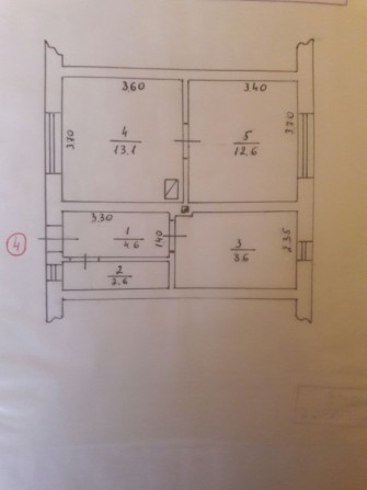 Продам 3 кімнатне приміщення в центрі Берегова. - фото 1