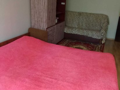 1-ком чистая посуточно,  почасово возле парка Шевченка