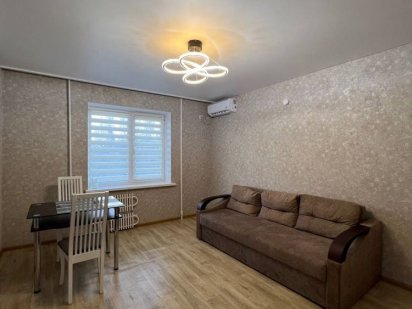 Квартира подобово 2 кімнатна.