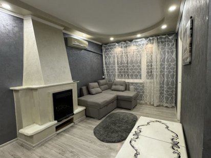 Затишна квартира в центрі міста на набережній Мукачево