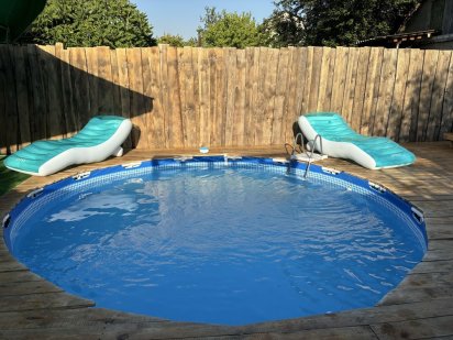 Бассейн , отдых в закрытой территории