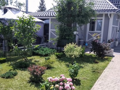 Будинок з  Карпатським чаном, басейном з морською водою, сауною. Полтава