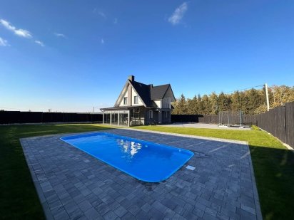 Будинок, басейн, хамам