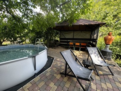 Уютный дом с бассейном посуточно в цетре города, метро Научная Харьков