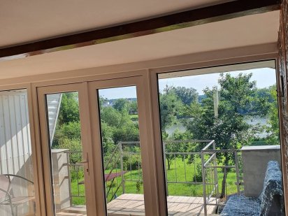 Автономний будиночок подобово/погодинно на березі водойми Умань