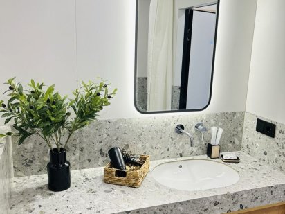 Квартира в центрі міста з дизайнерським ремонтом . Будинок 2024. Хмельницький