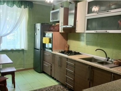 Здам двухкімнатну квартиру в Южному на 4му поверсі Южное