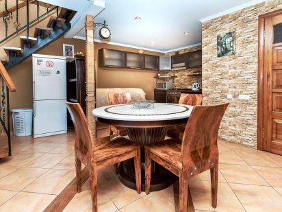 Дворівнева кв,5 кутів,Голівуд,3 ліжка, мангал Чернигов