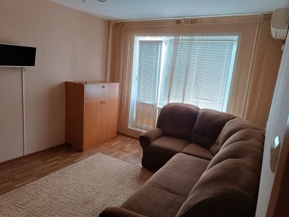 Сдам 2 комнатную квартиру, Товарищеская 37