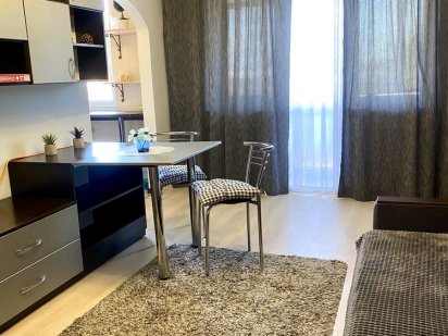 2 кімнатна в центрі біля Універмагу Житомир