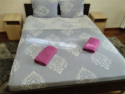 Посуточно,почасово1ком.кв-ру,1этаж,Малый рынок,ул.Запорожская,Эпицентр