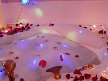 Центр! Квартира подобово / погодинно | Малий ринок, ДЖАКУЗИ