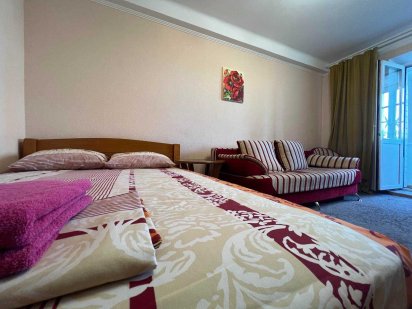 1к Бульвар Лесі Українки 28 метро Печерська 3 хв Подобово Погодинно Київ