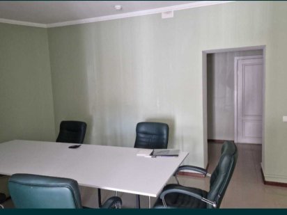 Фасадне приміщення в центрі Бучі на Богдана Хмельницького Буча