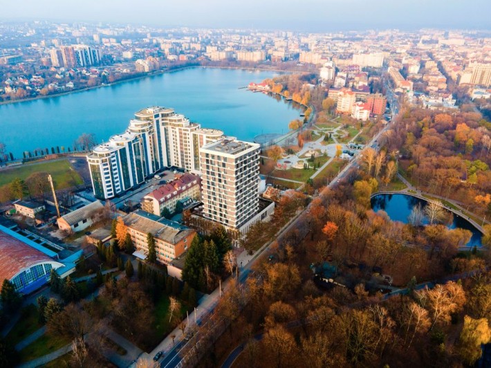 Комерційне приміщення 168м.кв. в топовій локації - фото 1