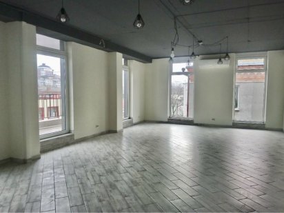 Продам комерційне приміщення. Центр Хмельницький