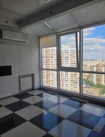 Продаж офісу в новому Бізнес Центрі,  28 кв. - фото 1