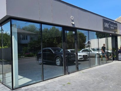 Фасадне приміщення Луцк