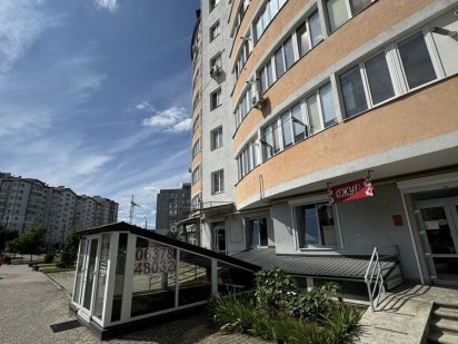 Продам фасадне приміщення В цоколі З ремонтом 165м2 Миколайчука 6 Івано-Франківськ
