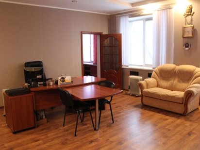 Срочно продам 420 кв м. Коммерческая недвижимость. Нежилое помещение . Полтава