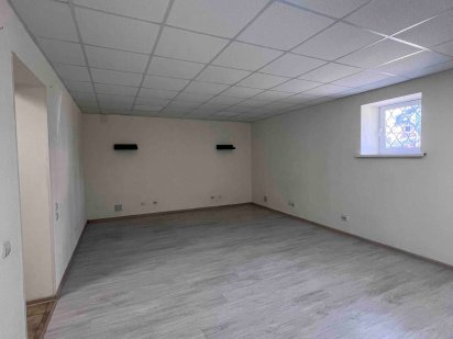 Продам комерцію половина з ремонтом, половина під склад НИЗЬКА ЦІНА Ірпінь