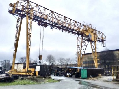 Продам производственную, складскую базу, 3300 м.кв, участок 1,89 Га. Кривий Ріг