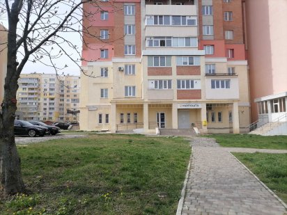 Торгове, офісне приміщення,   1 поверх у висотному будинку Полтава