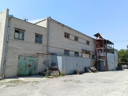 Продам складские помещения площадью 1200 м.кв .по Нефтянников. Херсон