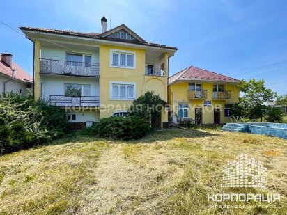 Продаж готельного комплексу з басейном,8хв. на авто до центру Ужгорода Ужгород