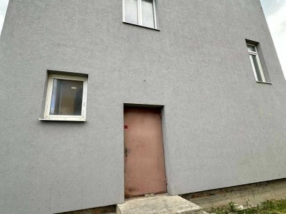 Приміщення обладнане для бізнесу в зданому будинку вул. Є. Коновальця Ивано-Франковск