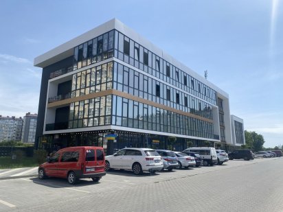 Продаж приміщення біля Епіцентру Івано-Франківськ