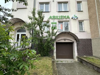 ТЕРМІНОВИЙ ПРОДАЖ комерційного приміщення в центрі поруч з озером Івано-Франківськ