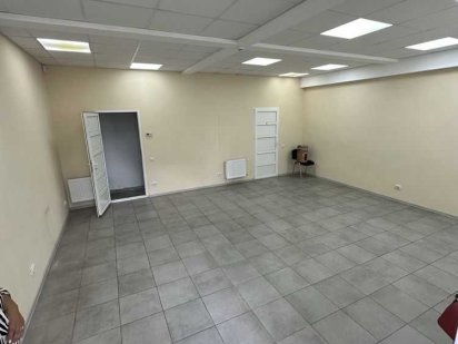 RLT T01 Продам комерційне фасадне приміщення, пр. Перемоги, Центр Чернигов